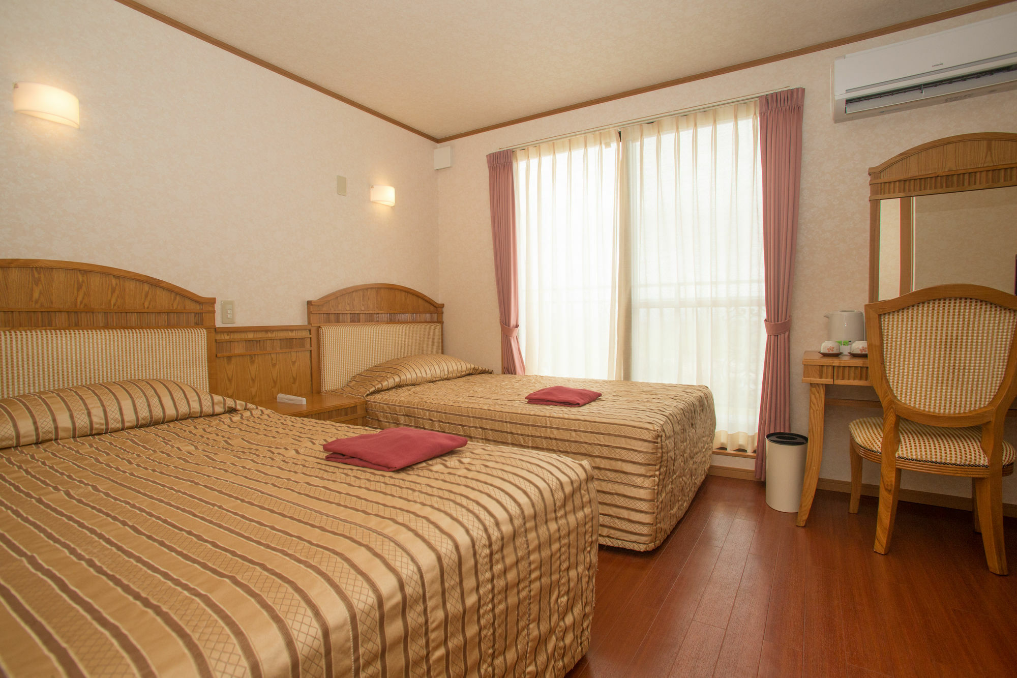Hotel Castlevillage Miyakojima Экстерьер фото