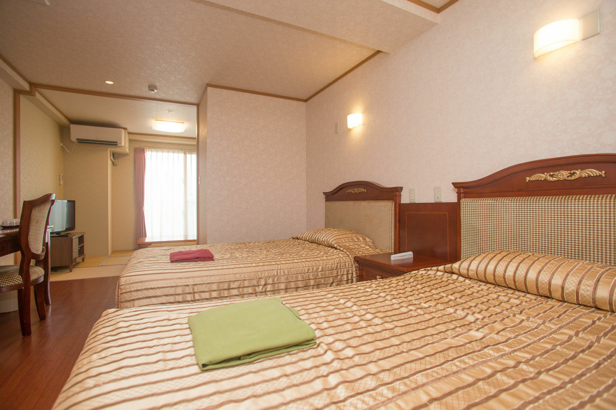 Hotel Castlevillage Miyakojima Экстерьер фото